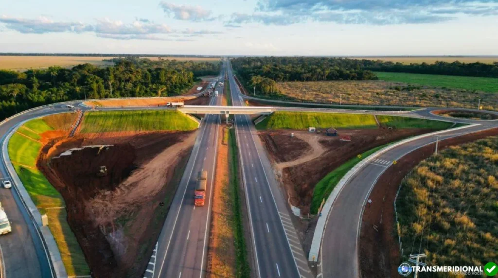 Duplicação da BR-163 entra na fase mais delicada: como conviver com obras, safra e recorde de exportações ao mesmo tempo